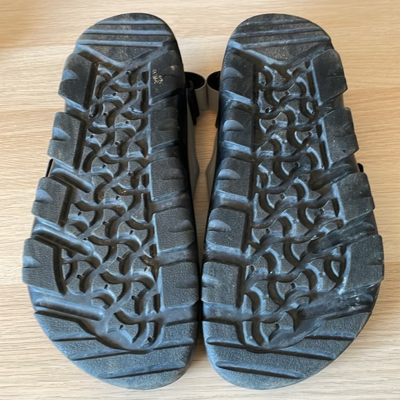 Birkenstock Mogami Terra water sandal. Size 43/10 in grey/black. - Picture 4 of 4